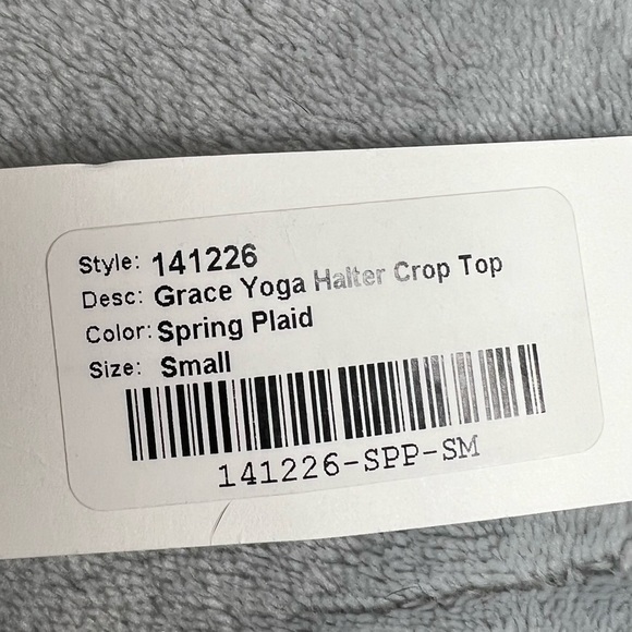 NWT KiraGrace Grace Yoga Halter Crop Top Spring Plaid Size Small - Picture 10 of 14